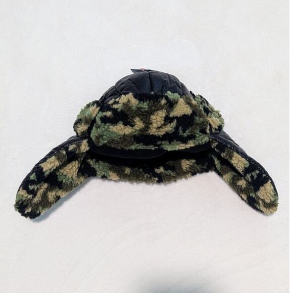 Boys Camo Trapper Hat - Picture 2 of 6